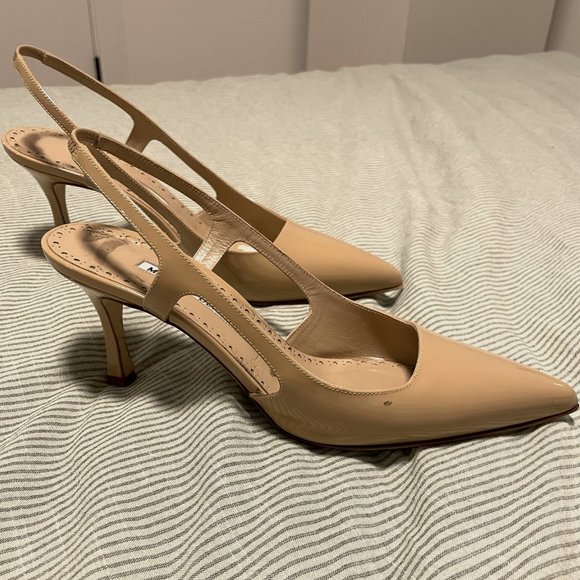 Manolo Blahnik Nude Leather Pointed Toe Pumps - Picture 1 of 7